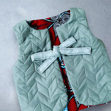 Load image into Gallery viewer, Children Quilted vest
