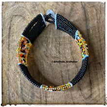 Load image into Gallery viewer, Masai inspired bracelet
