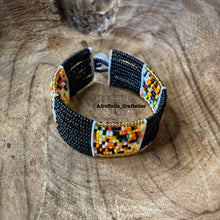 Load image into Gallery viewer, Masai inspired bracelet
